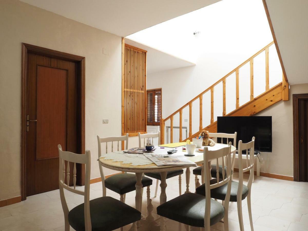 Domus Tua Bed & Breakfast Pietrelcina Exterior foto