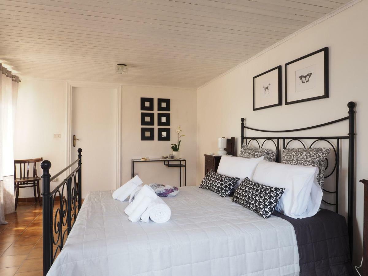 Domus Tua Bed & Breakfast Pietrelcina Exterior foto