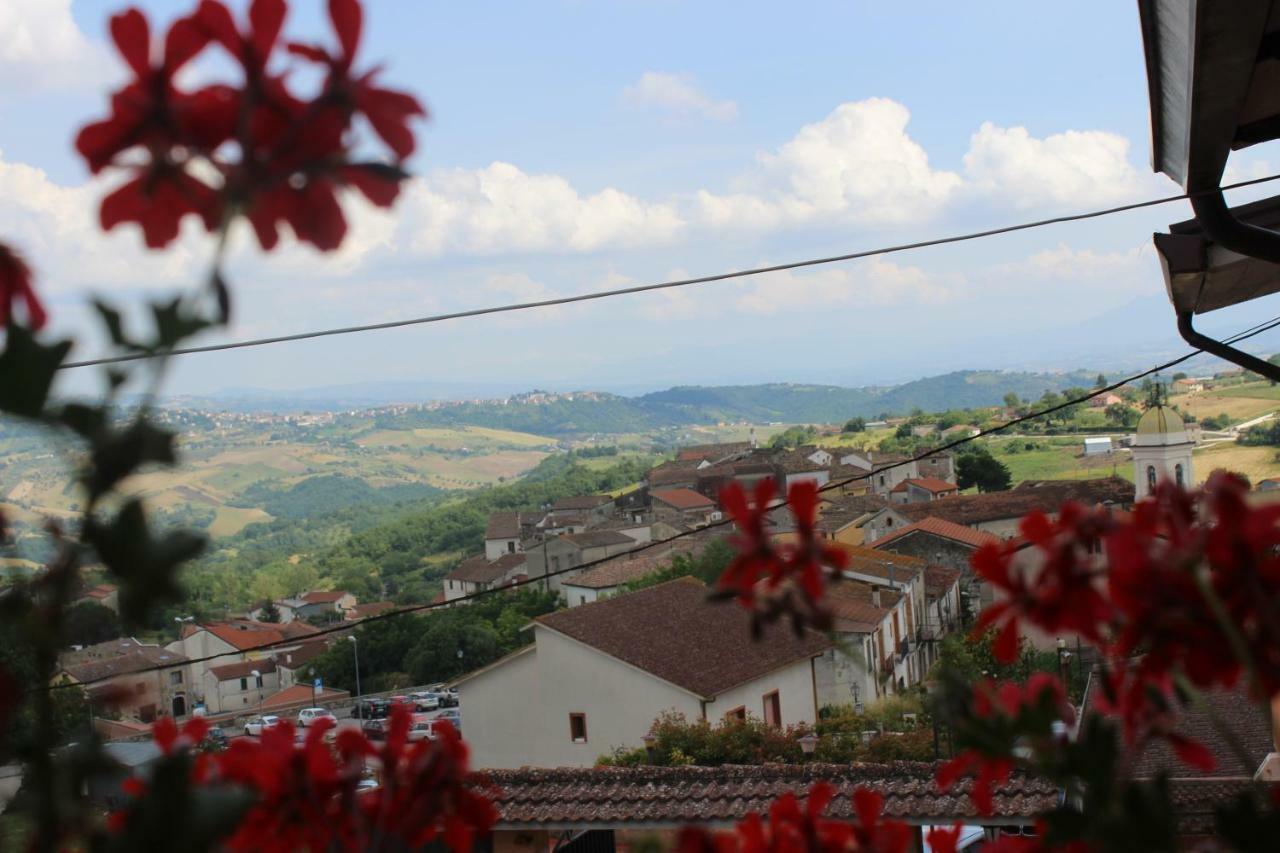 Domus Tua Bed & Breakfast Pietrelcina Exterior foto